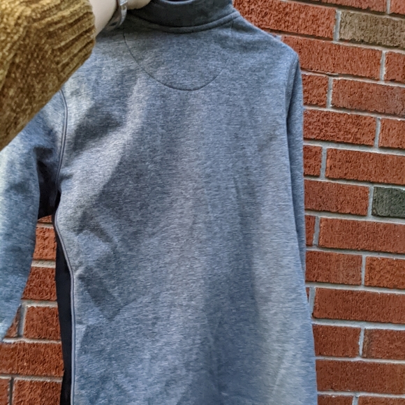 Champion Activewear Jacket. Great Condition! Size Small. - Picture 3 of 6